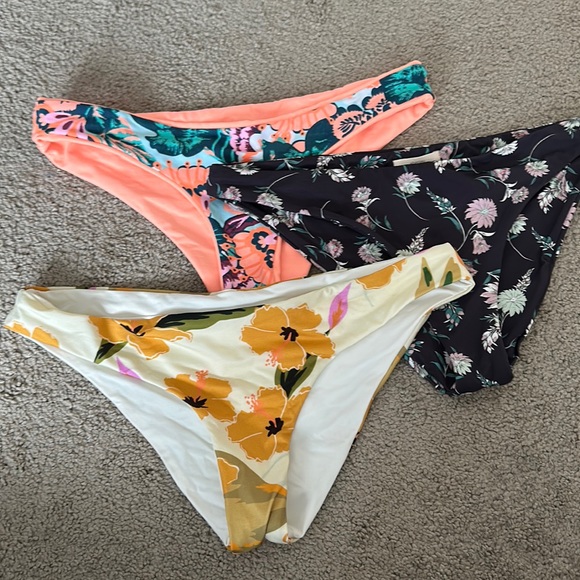 Bikini bottom bundle - Picture 1 of 9
